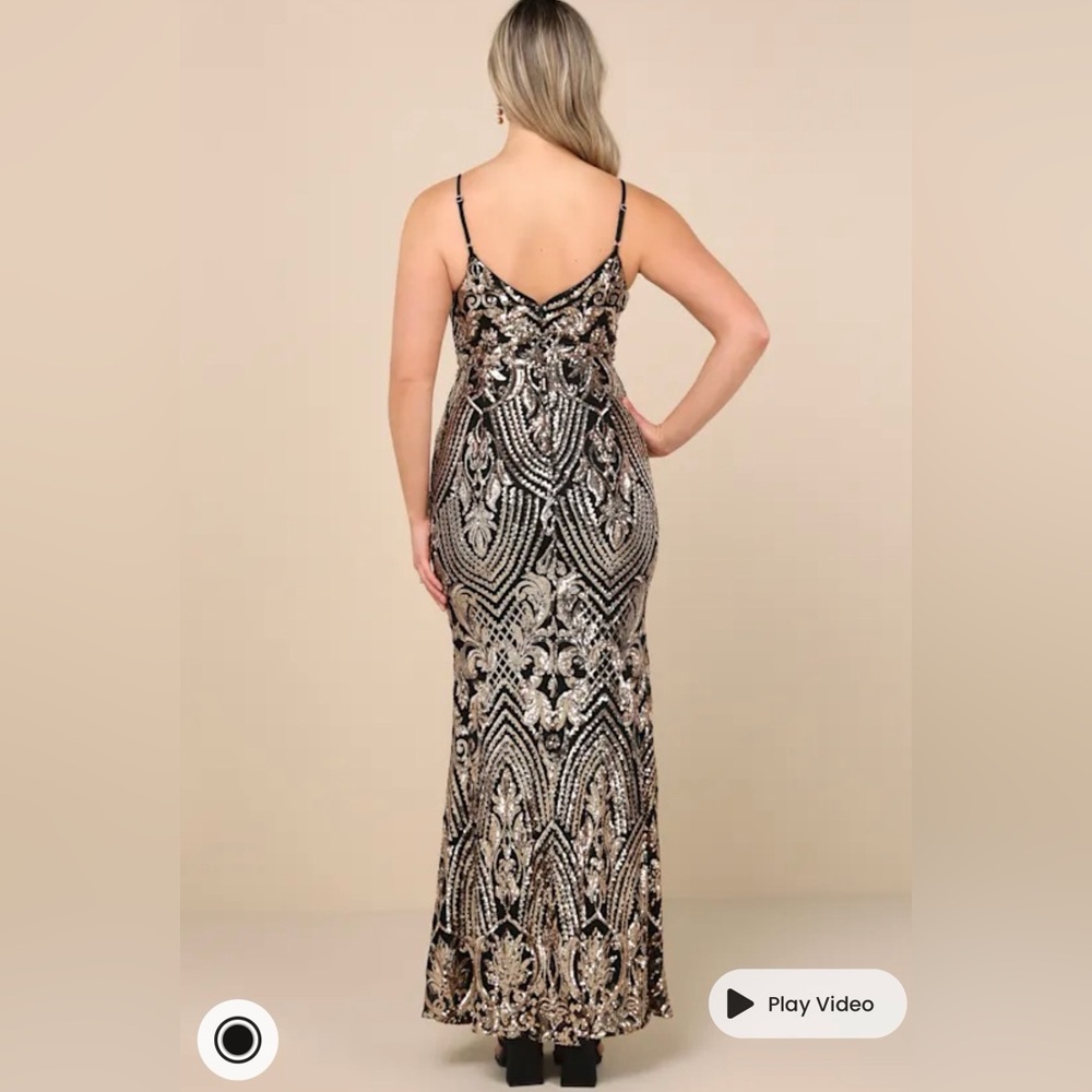 Truly Alluring Black and Gold Sequin Mermaid
Maxi Dress
Lulus - Picture 2 of 3